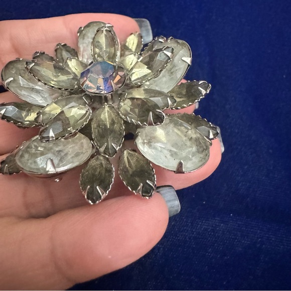 Vintage Large Cluster Clear AB Crystal Rhinestone Brooch Flower Silver Setting - Picture 3 of 9